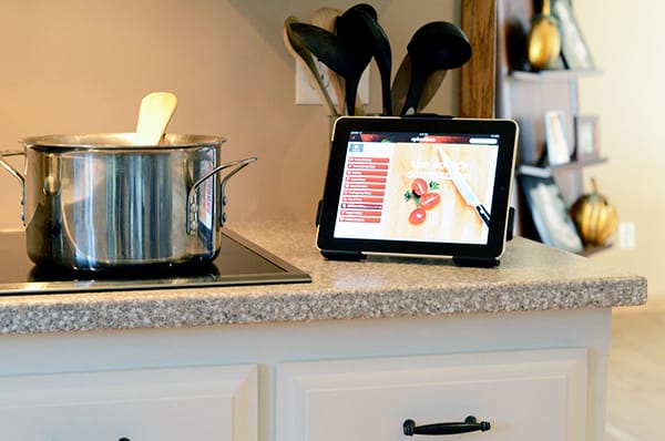 ipad-tablet-mount-stand-kitchen-cooking