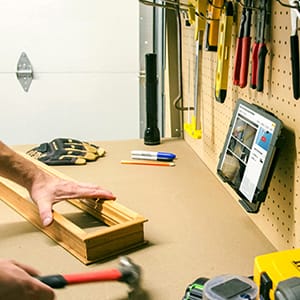 tablet-mount-holder-workbench-garage-300