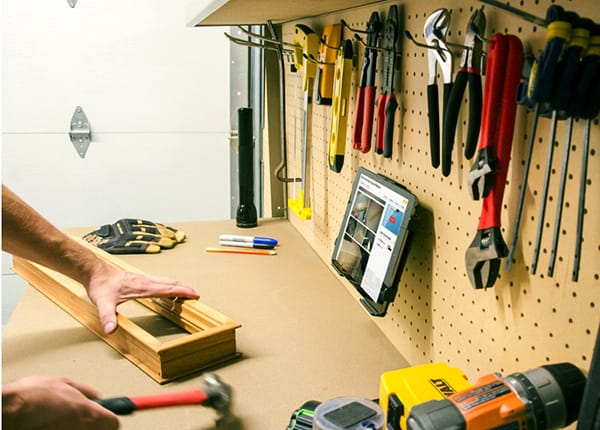 tablet-mount-holder-workbench-garage