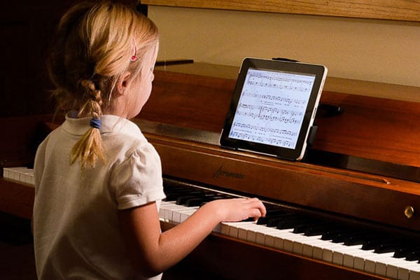 5 Apps for Playing Piano and Tablet Music Stands