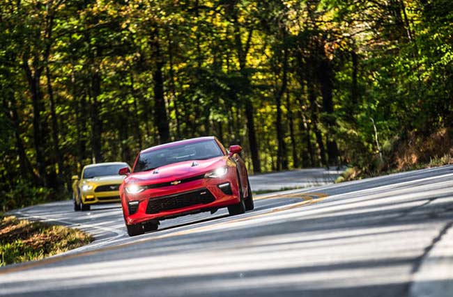 The 2016 Chevy Camaro Outsells Ford Mustang